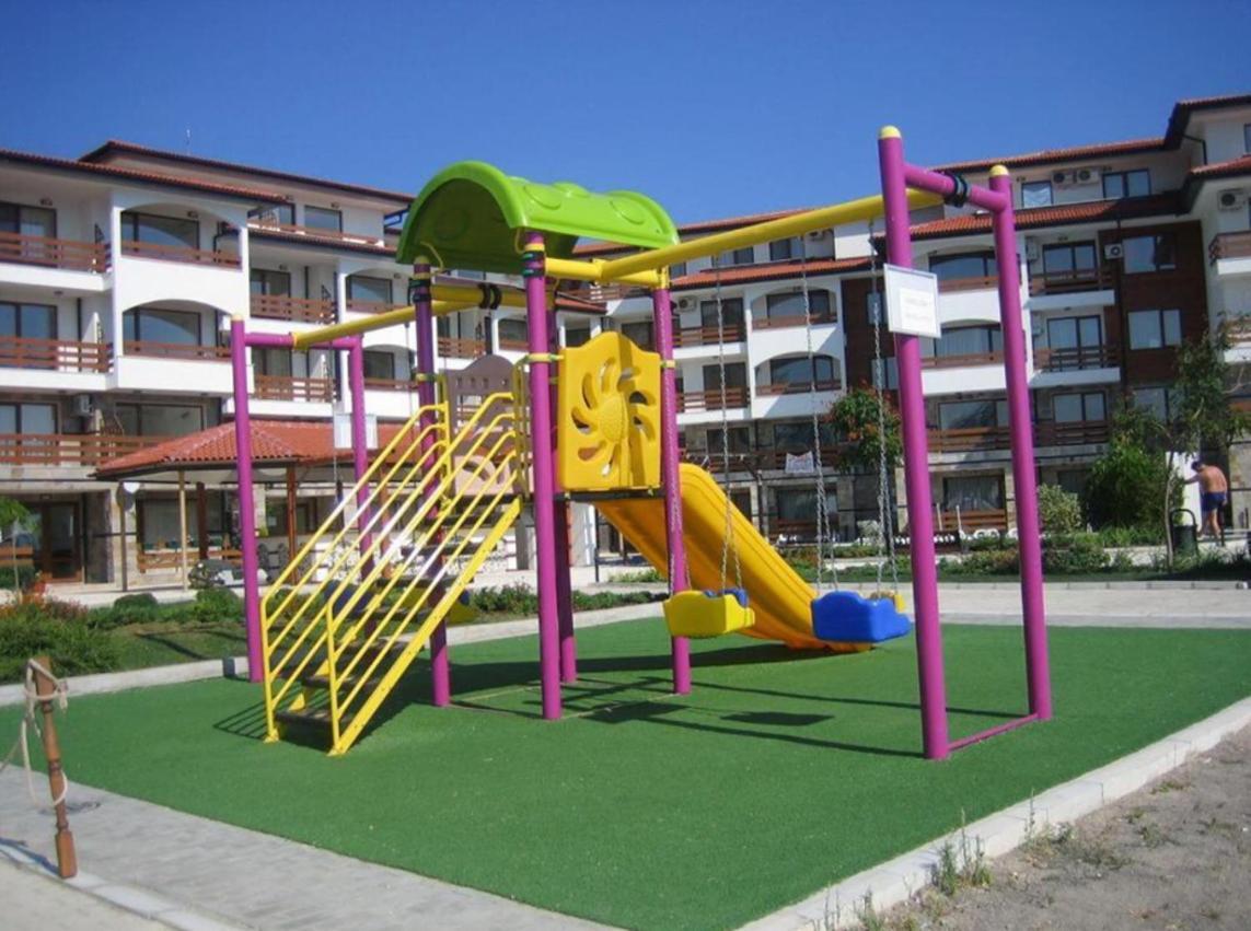 Apartment Robinson Beach Elenite First Line Sveti Vlas Luaran gambar